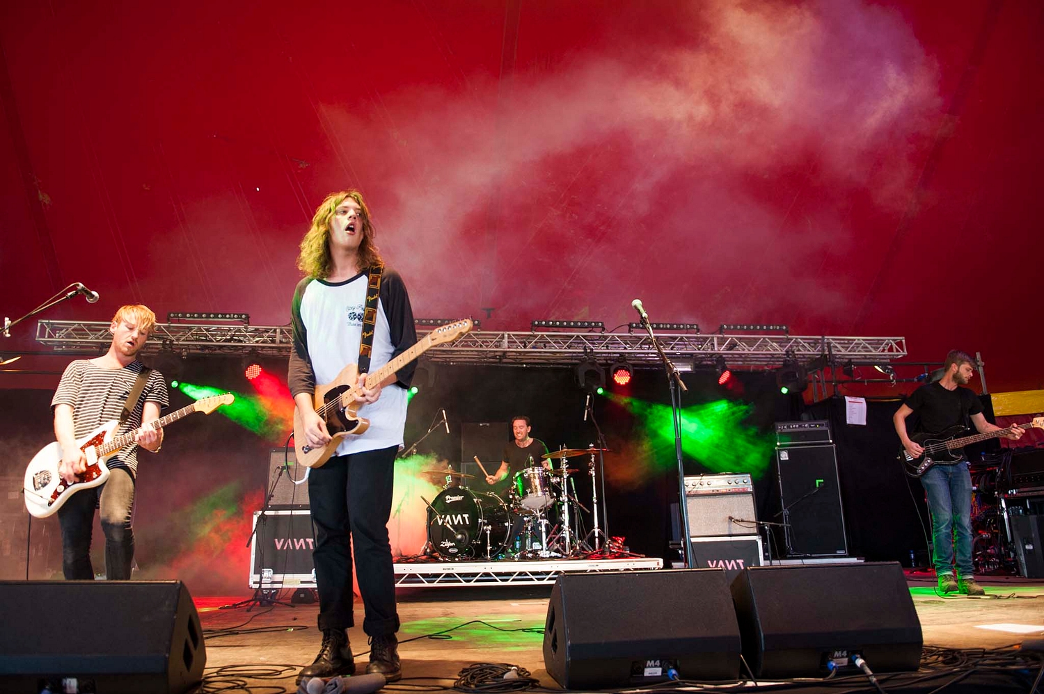 VANT crowd-surf with mission statement of a Reading Festival set
