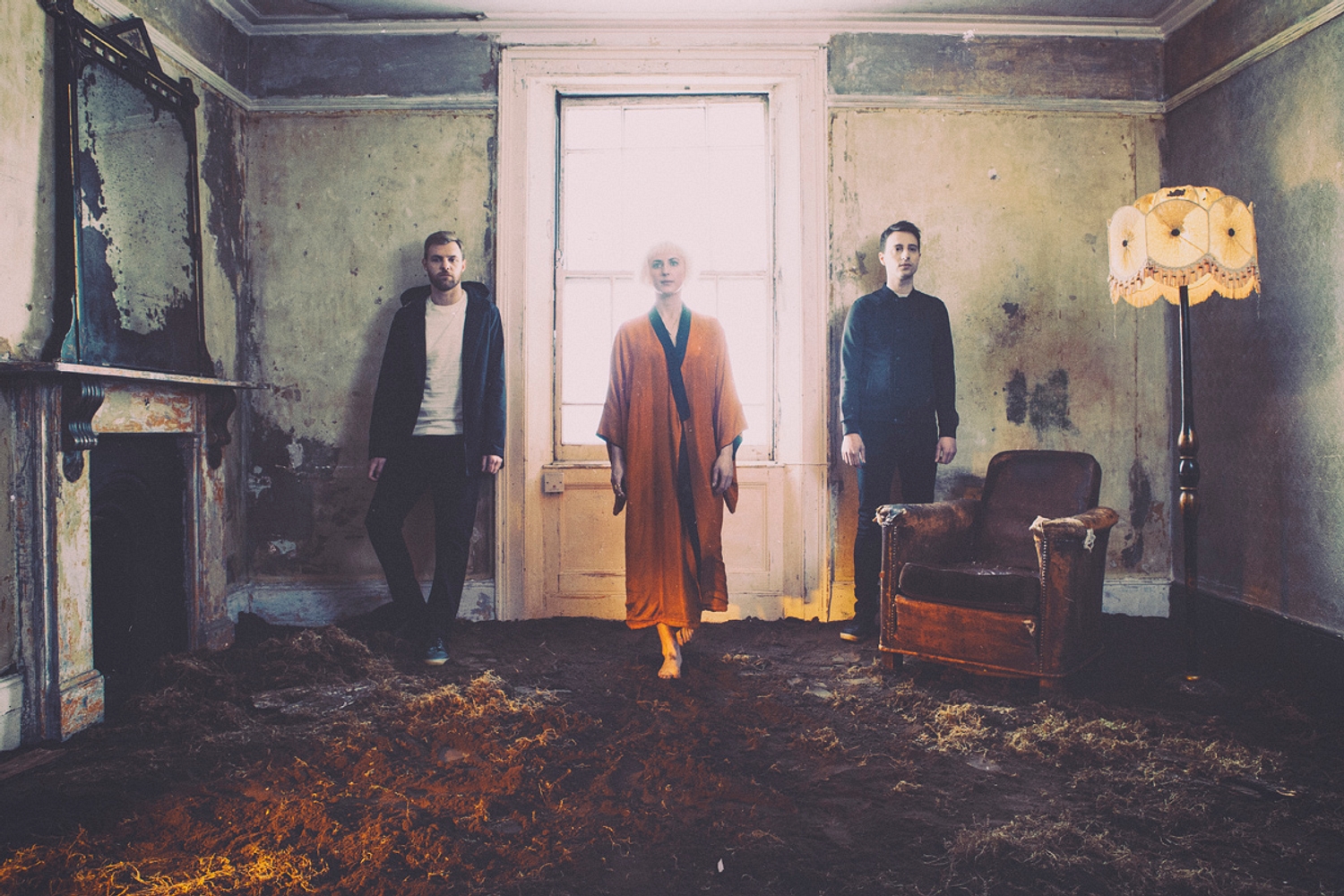 Vaults unveil the swarming ‘Poison’ from a new EP