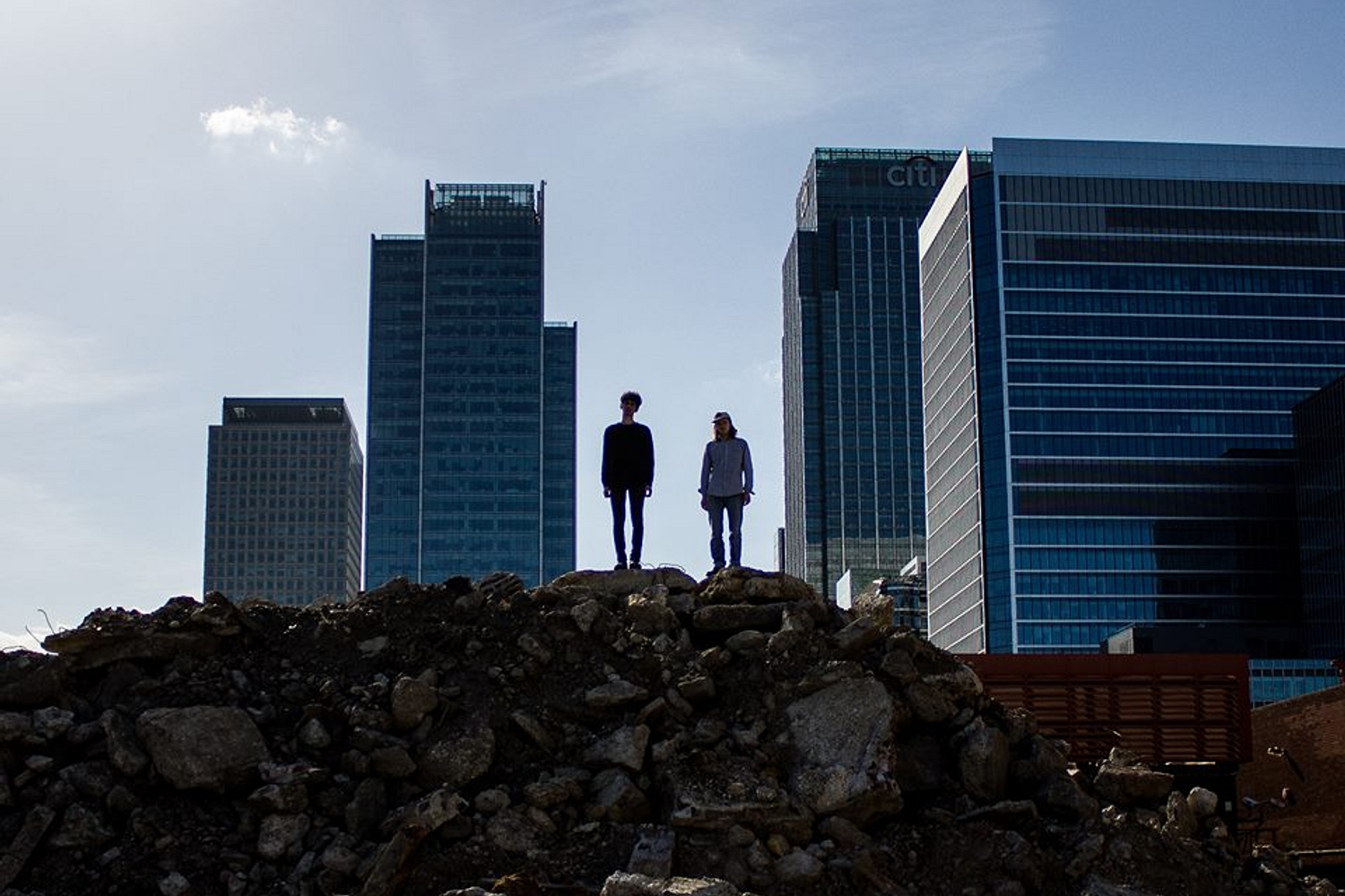 Venture Lows make razor-sharp debut with ‘Summer/RIP’