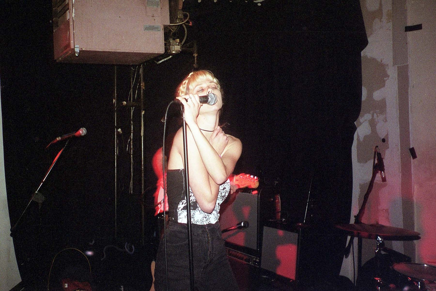 WALL bring the New York noise on home turf
