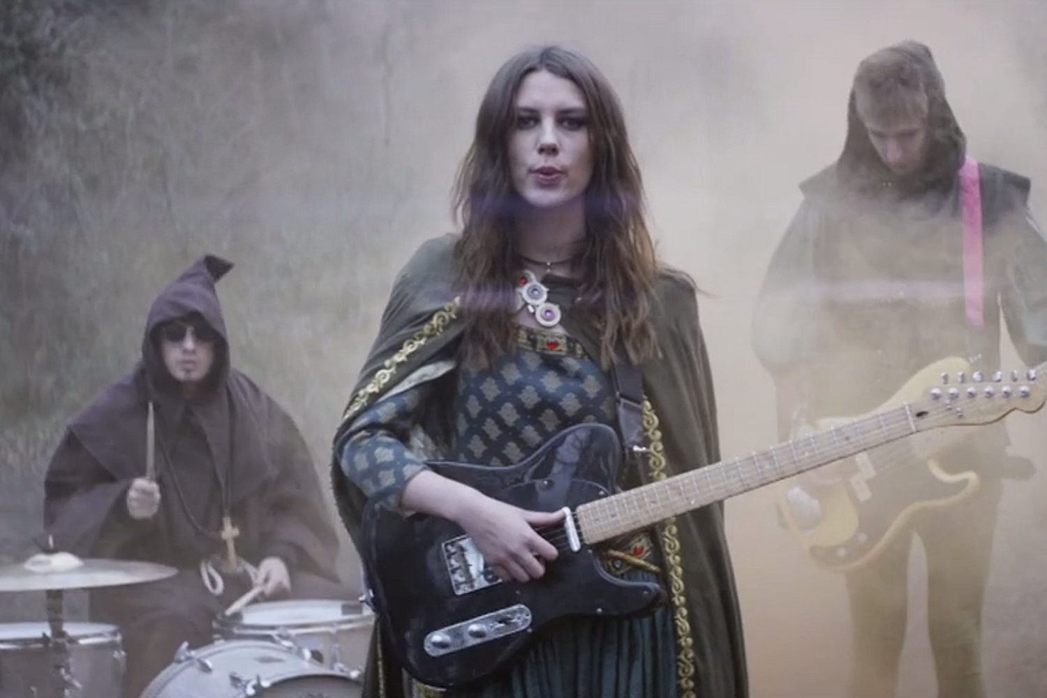 Wizard hats, flutes and coked up managers - Wolf Alice’s ‘Giant Peach’ video is fucking nuts