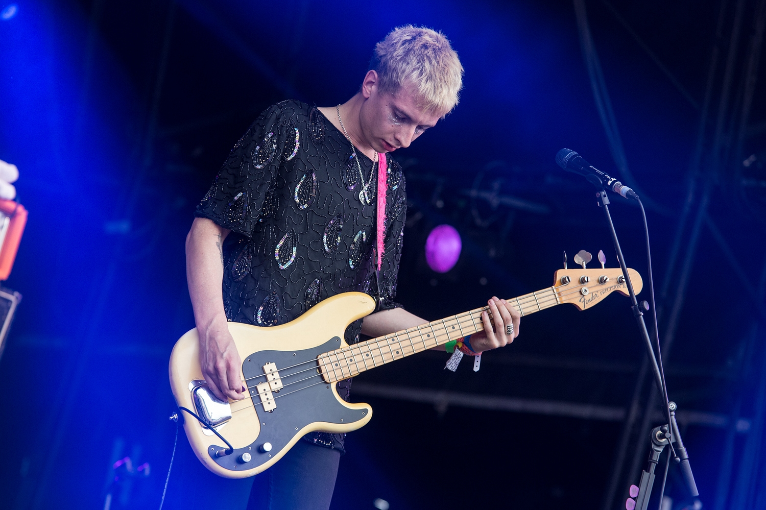 Wolf Alice battle scheduling errors to win over Glastonbury's Park Stage