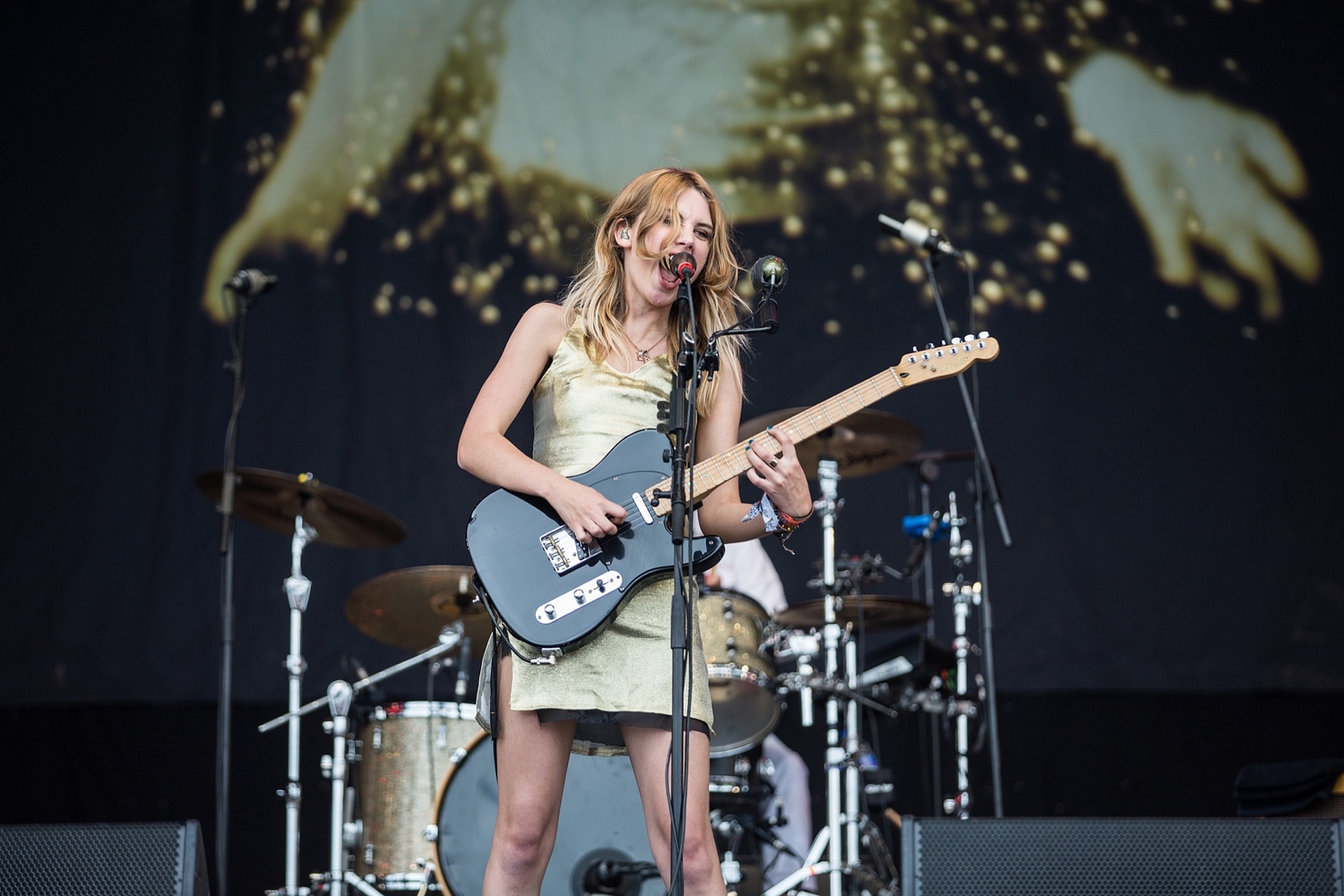 Wolf Alice celebrate ‘My Love Is Cool”s birthday with huge Glastonbury set