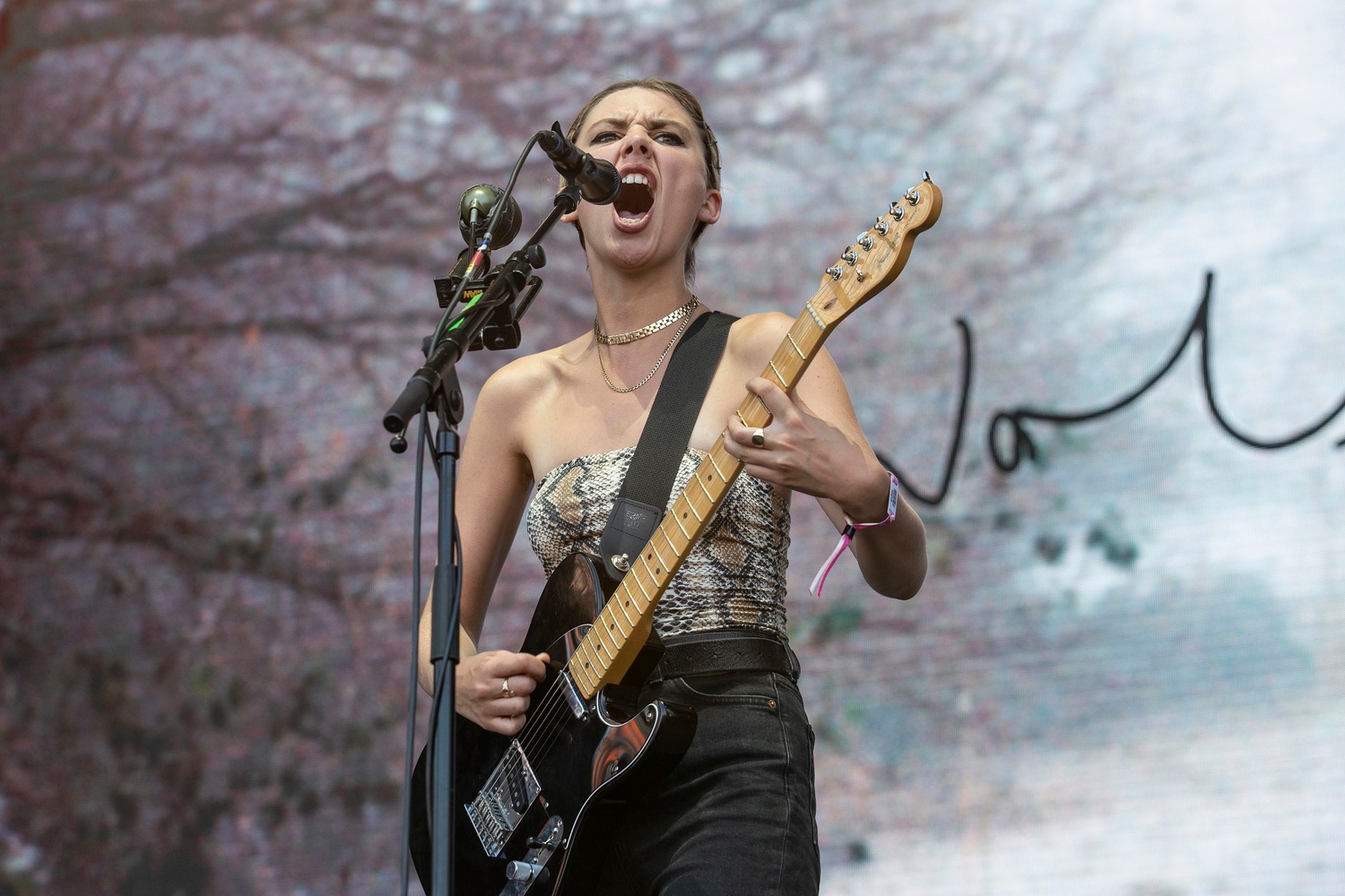Wolf Alice: “We’ll be having a party to send off ‘Visions Of A Life’”