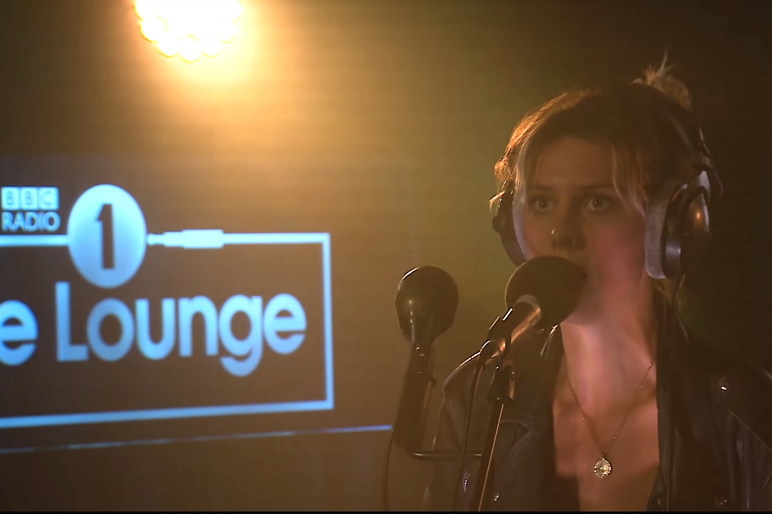 Wolf Alice perform ‘Space & Time’ and cover Camila Cabello’s ‘Never Be The Same’