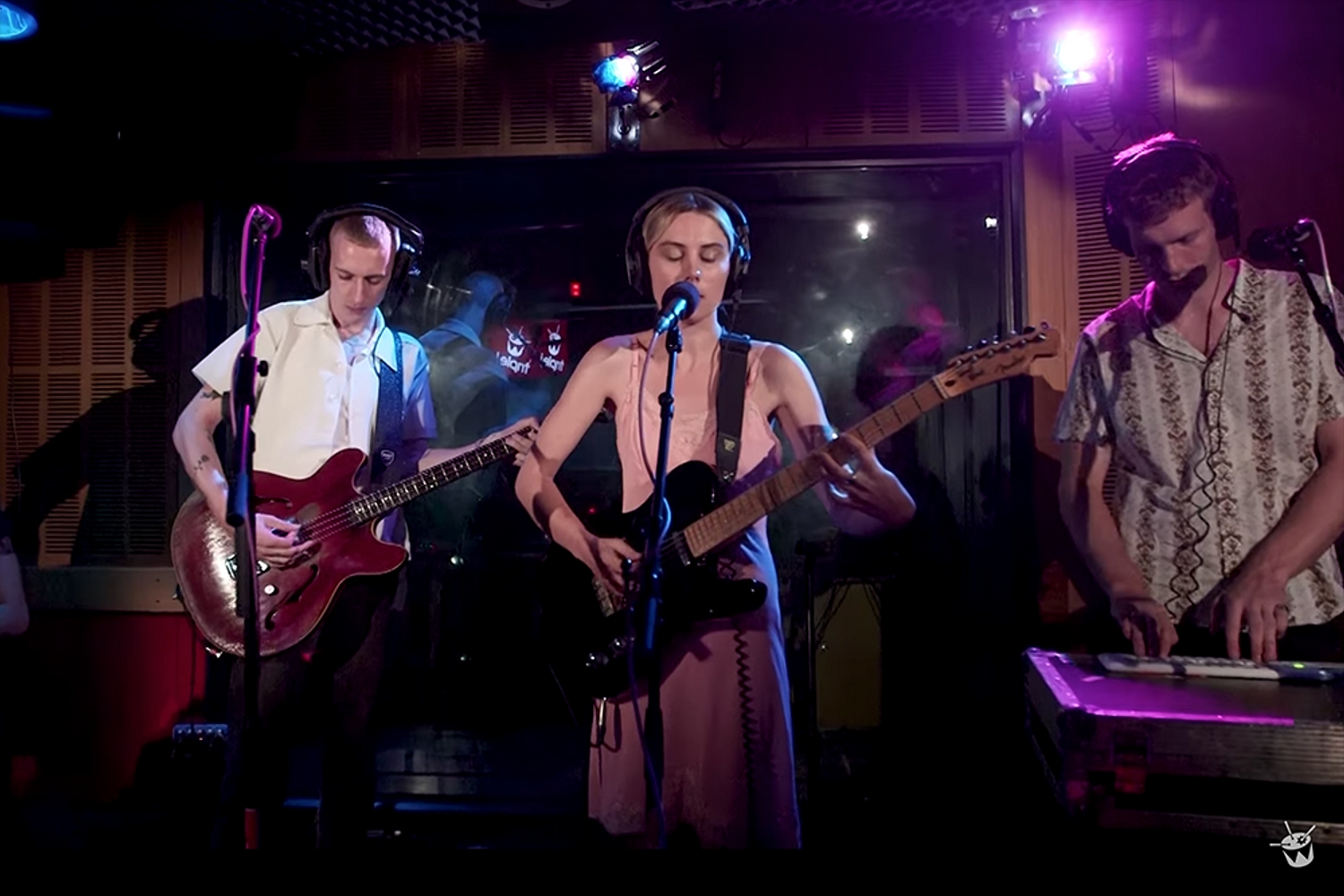 Watch Wolf Alice mash up Charli XCX’s ‘Boys’ and The Cure’s ‘Boys Don’t Cry’ for triple j