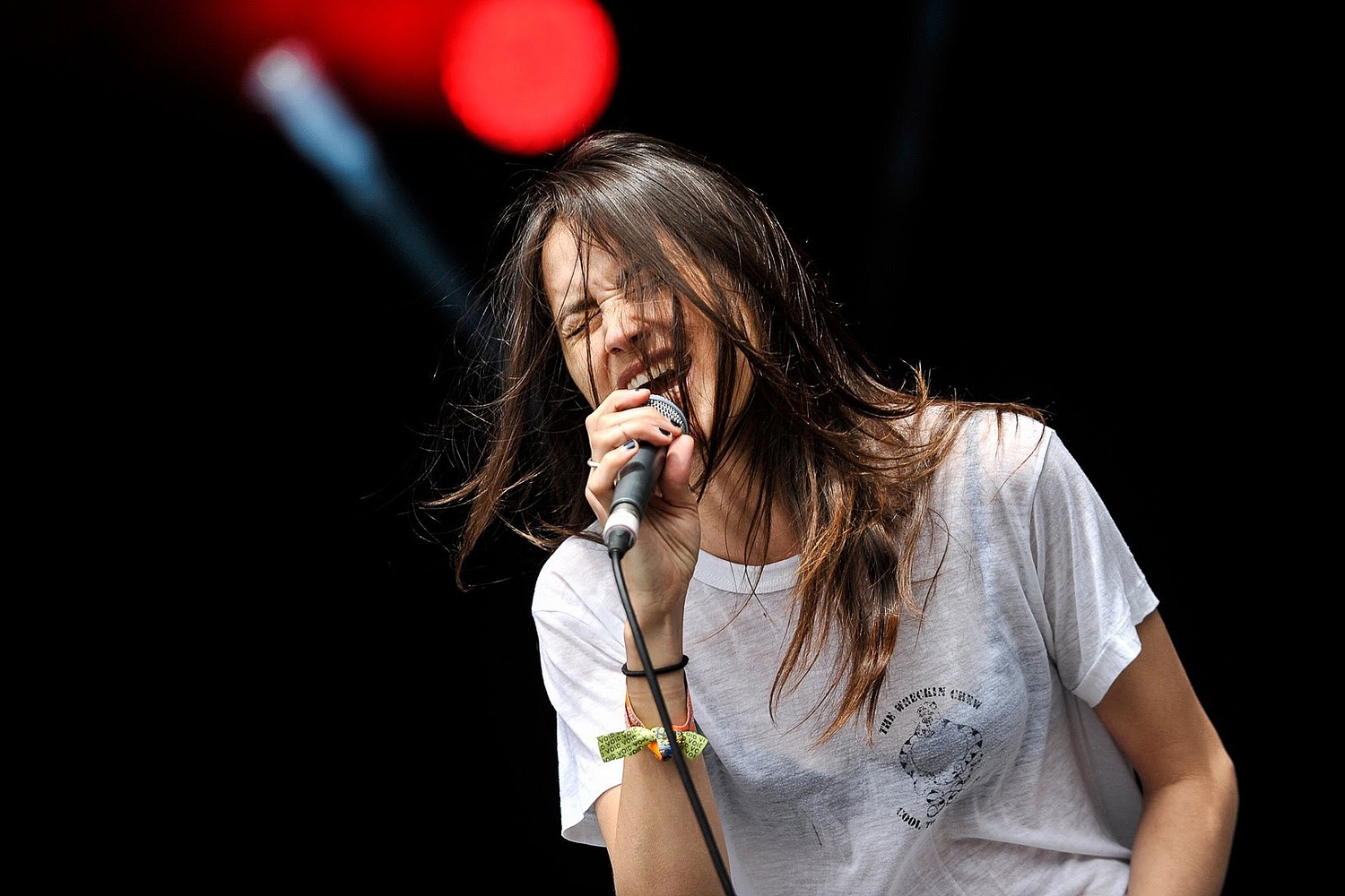 Watch Warpaint play ‘Keep It Healthy’ at Glastonbury