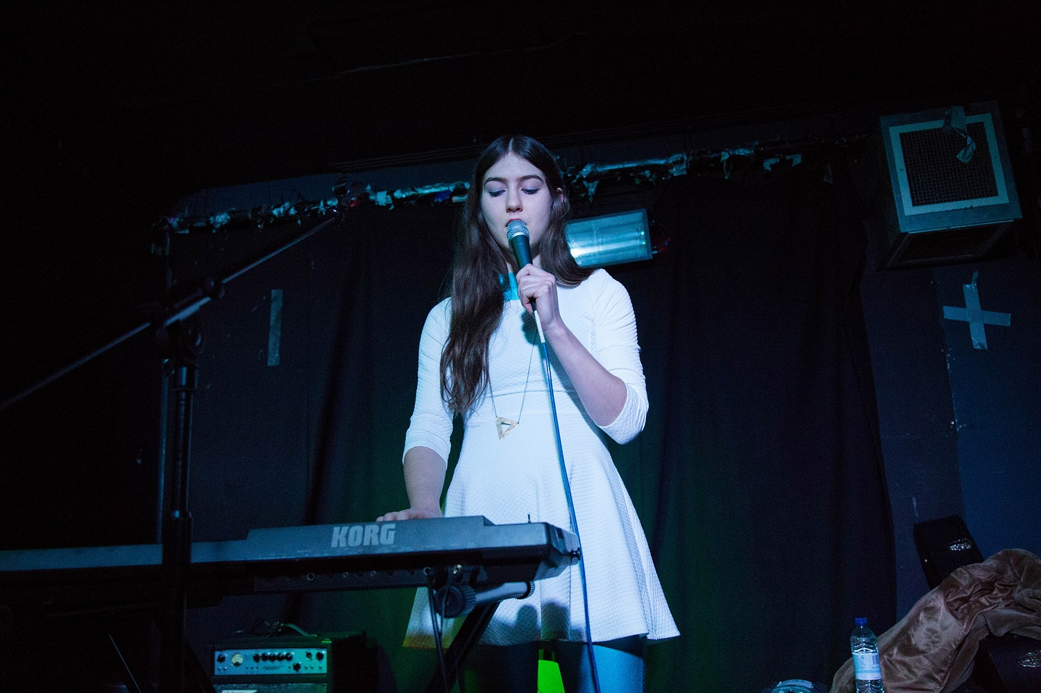 Weyes Blood plays breathtaking DIY Presents show
