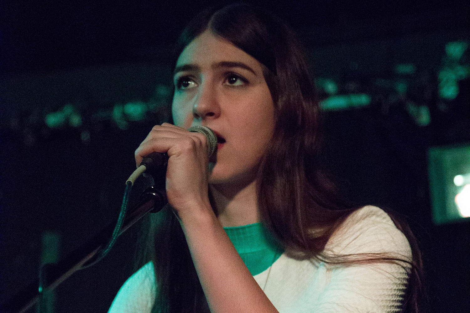 Weyes Blood plays breathtaking DIY Presents show