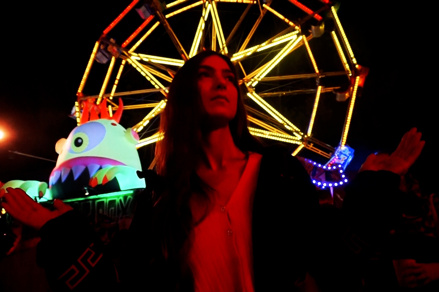 Weyes Blood shares new video for 'Hearts Aglow'