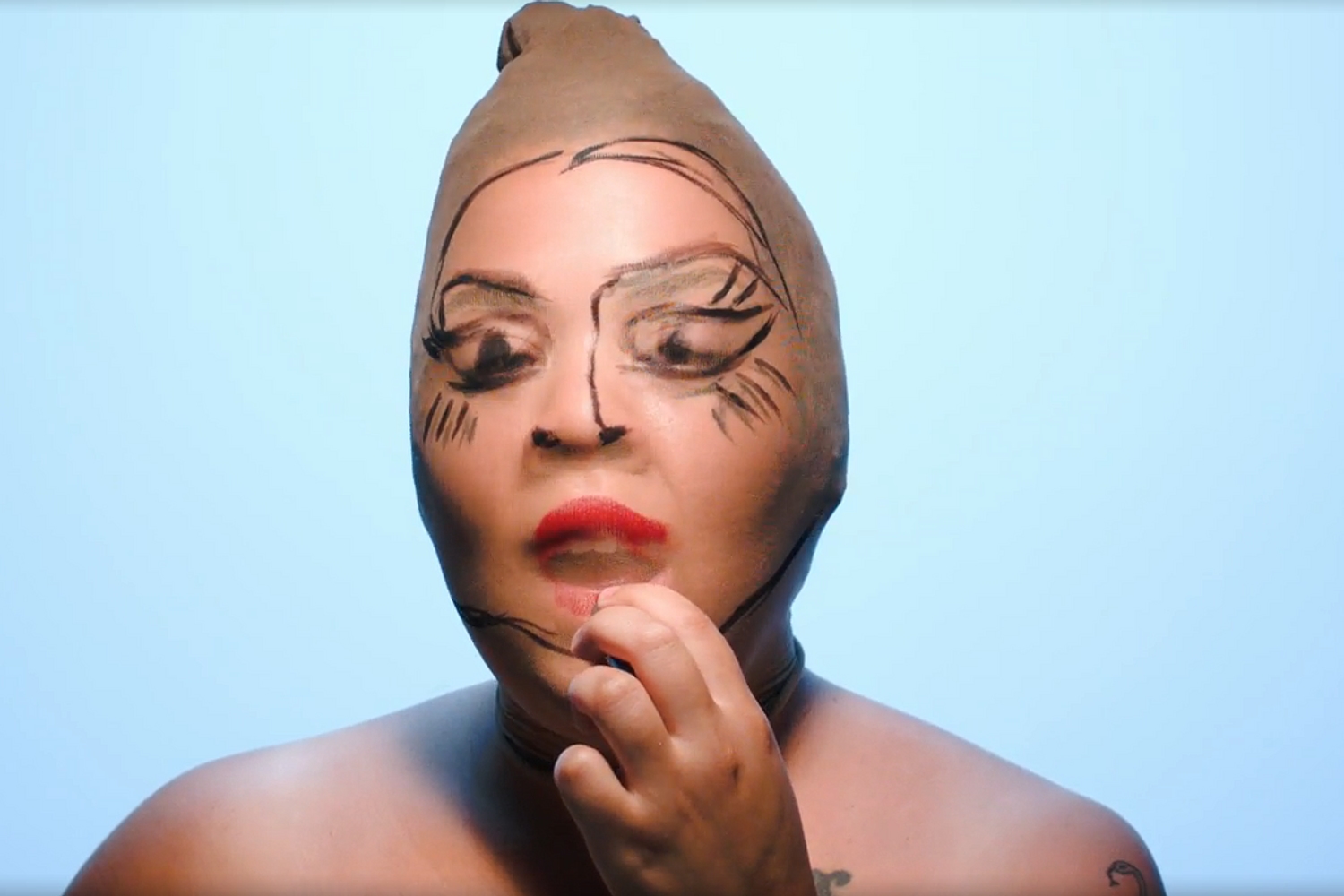 Weaves have a new video for 'Shithole'