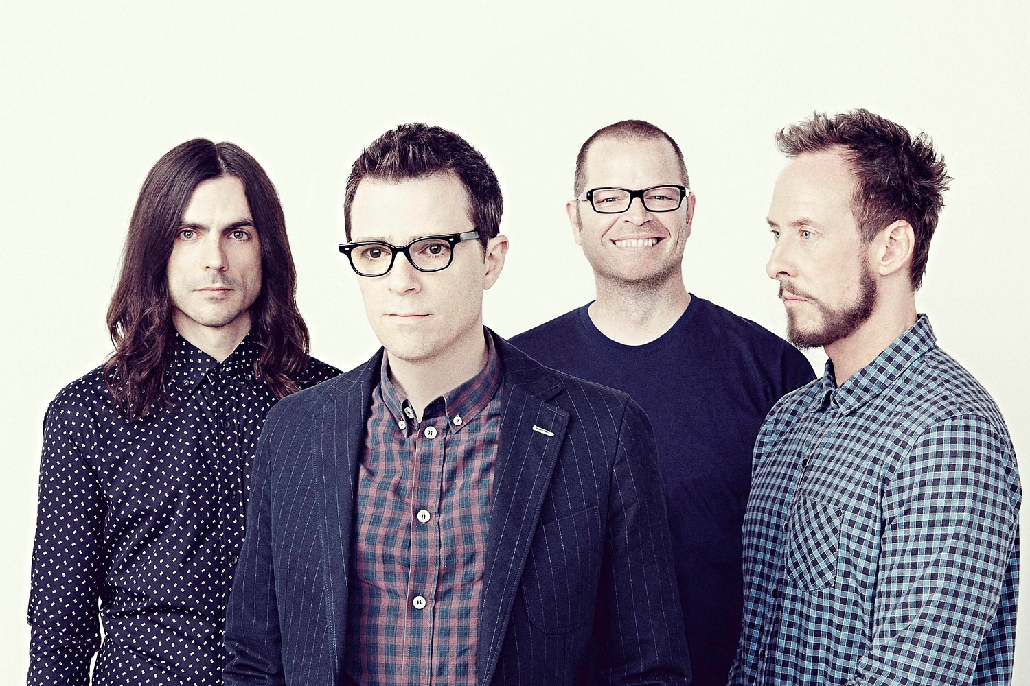 Weezer give more new album hints with 'Da Vinci'