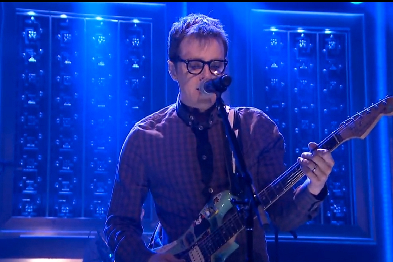 Watch Weezer play ‘Back to the Shack’ on Jimmy Fallon