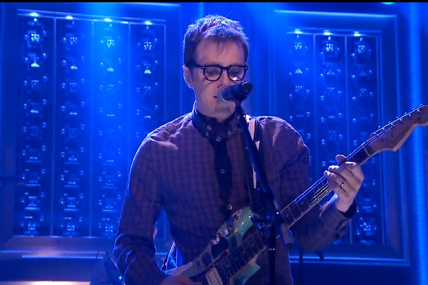 Watch Weezer play 'Back to the Shack' on Jimmy Fallon