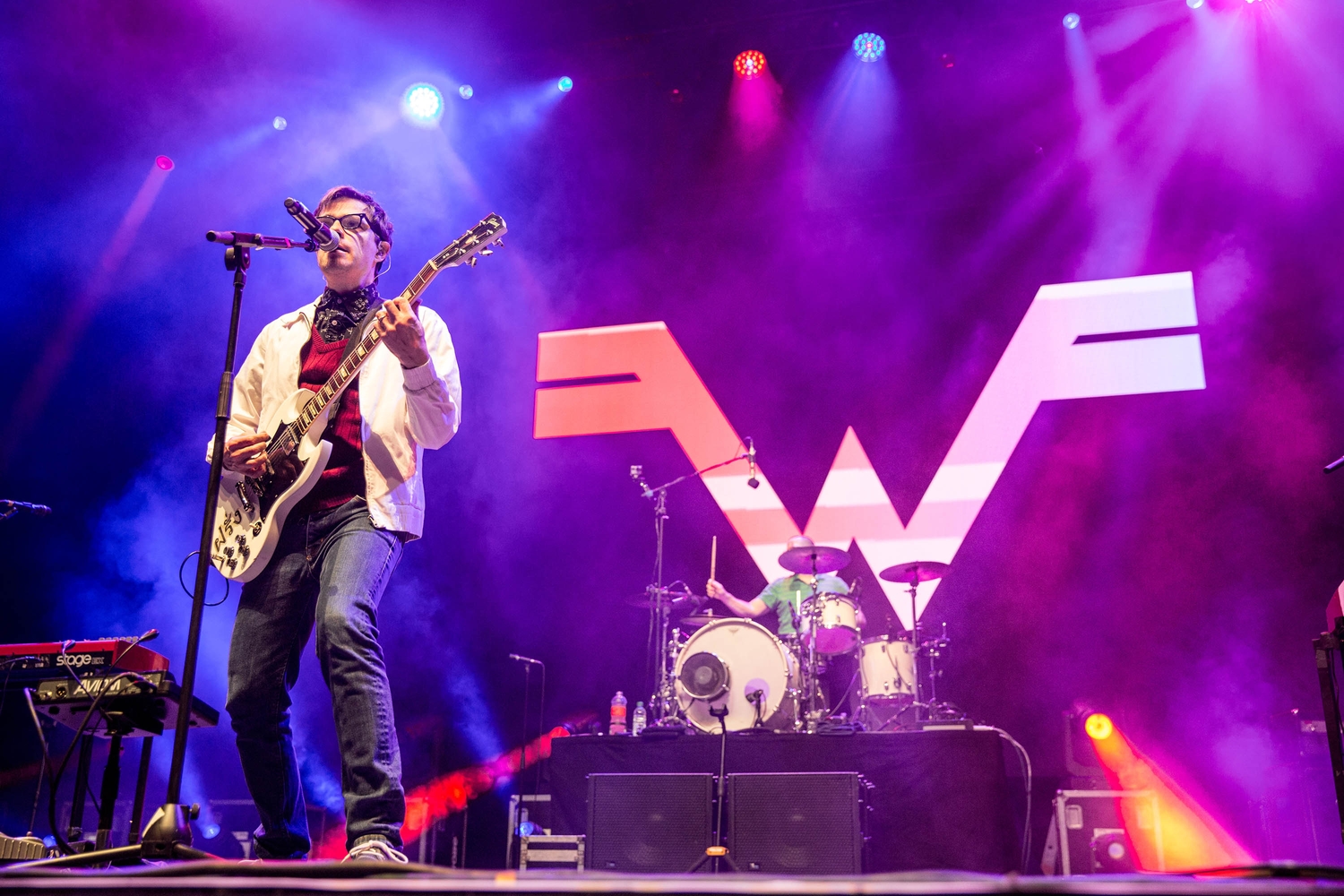 Weezer, Wembley Arena, London