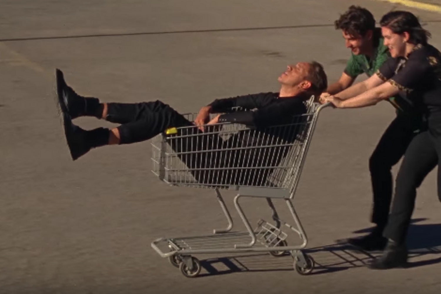 The xx cut loose in new ‘On Hold’ video