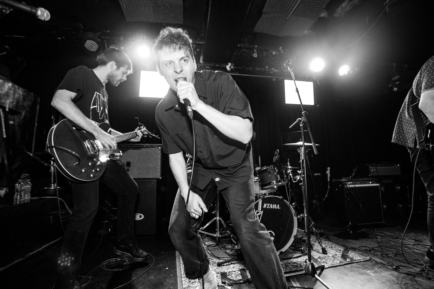 Crowdsurfers, mosh pits and general carnage are the order of the day at Yowl's celebratory Jäger Curtain Call headline show