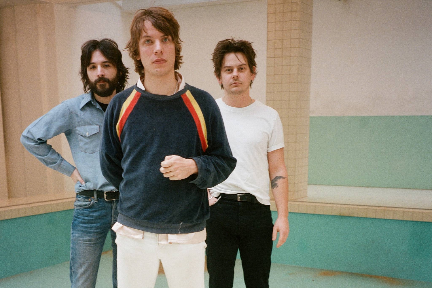 ​YAK on the chaotic road to second album ‘Pursuit Of Momentary Happiness’: “If you have a lot of highs and lows, then there’s the matter of the come-down”​
