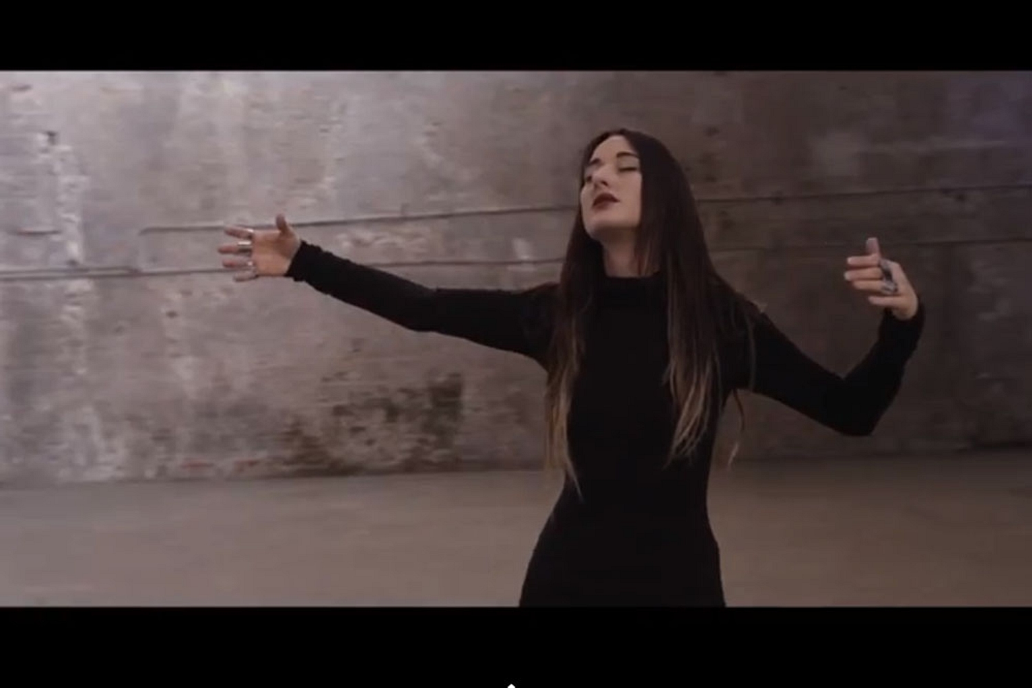 Zola Jesus reveals new video for ‘Hunger’